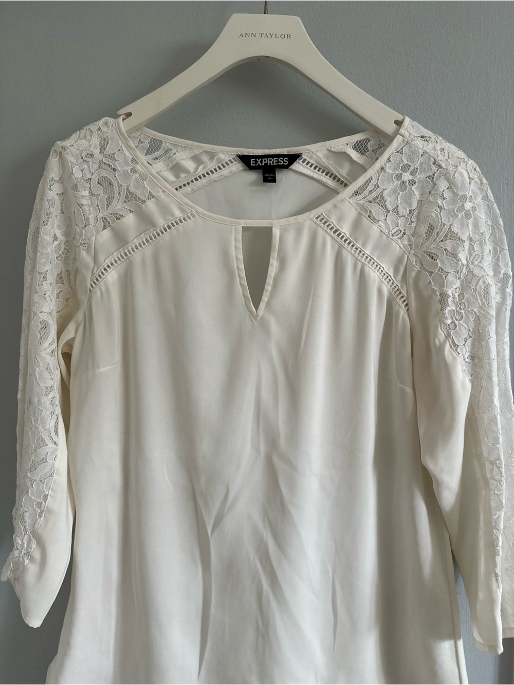 Express Cream Lace-Sleeve Keyhole Blouse